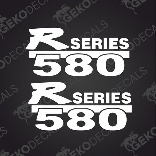 Two white decals with the text 'R 580' and a small icon, against a black background with a watermark logo reading 'GEKODECALS'.